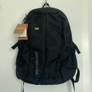 Patagonia Black Refugio Backpack 28L